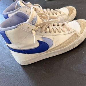 Nike High-Top Sneakers size 6Y in Cream and Purple two tone
Great shape!